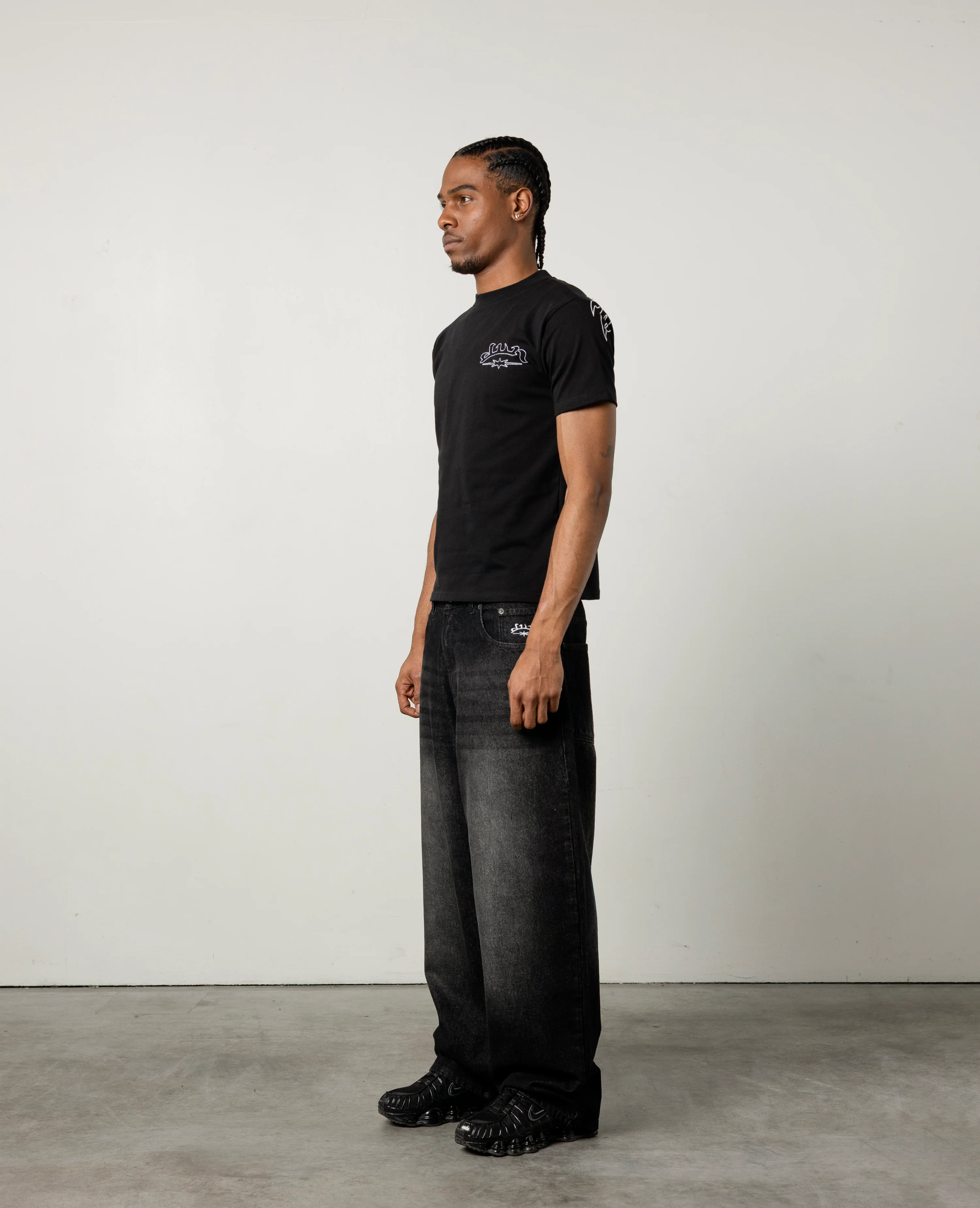 BLACK FLANDRES BLAZON T-SHIRT - Image 3