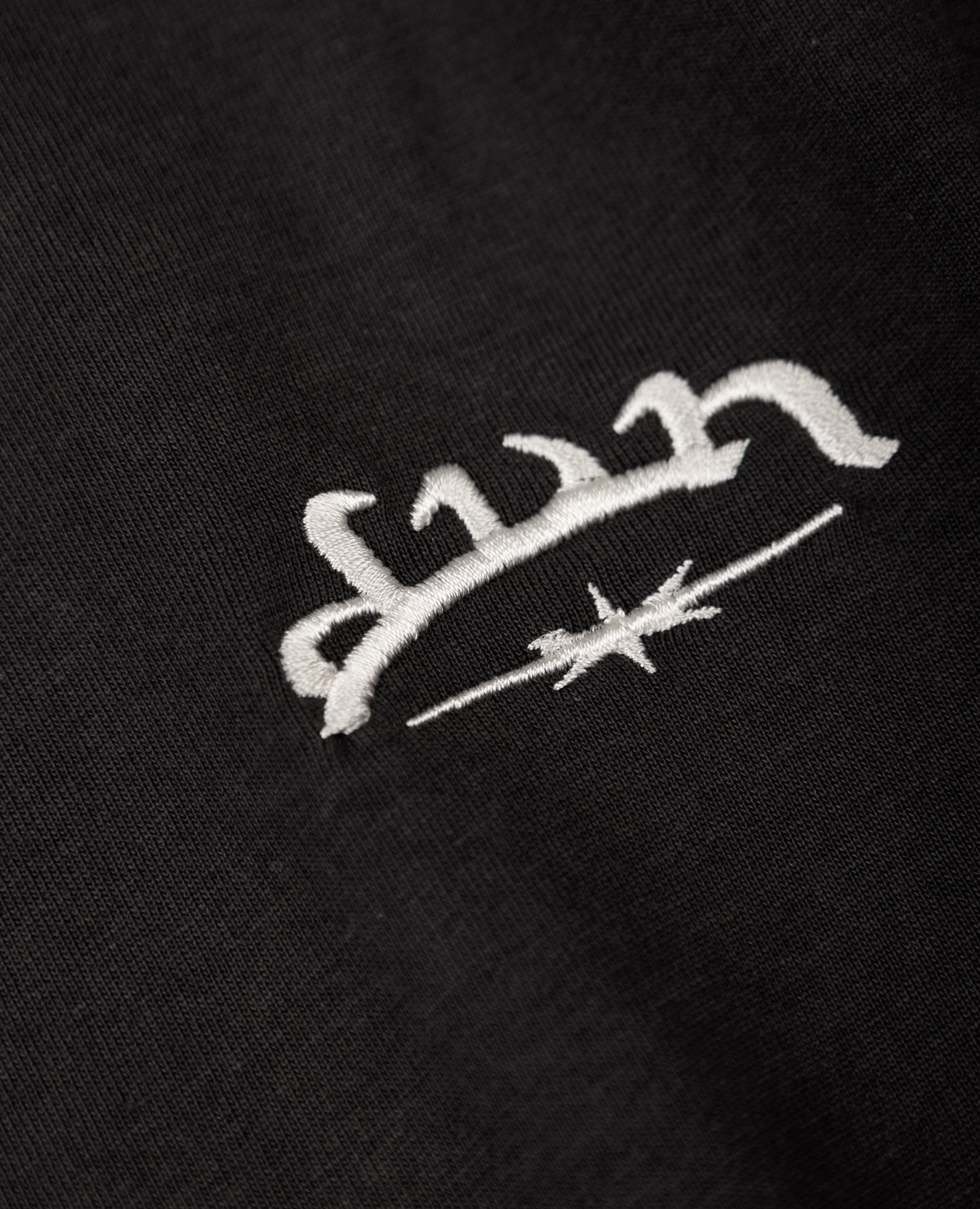 THE SIX STARS T-SHIRT - BLACK - Image 4